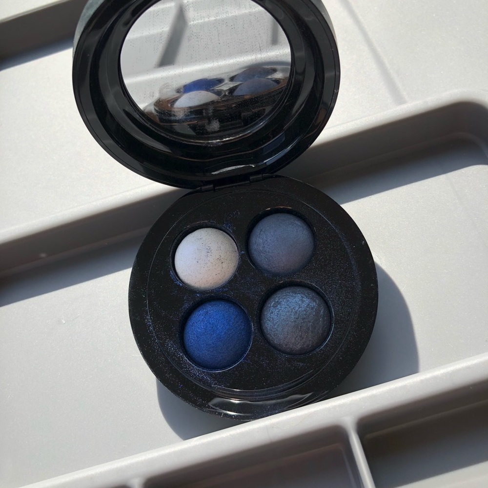 Mac sprinkle of blues eyeshadow palette